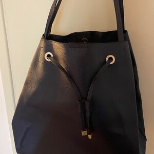 Bucket bag